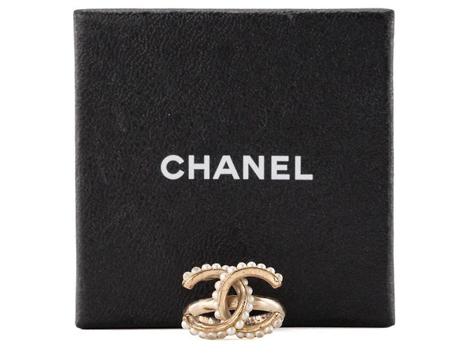 CHANEL - Anello Chanel in metallo dorato e perle (T49) D'oro - vista 5