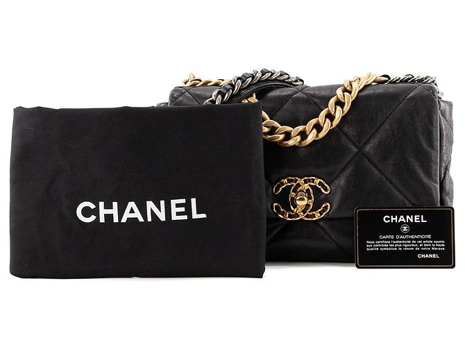 CHANEL - Borsa a tracolla Chanel 19 in pelle liscia nera Nero - vista 8