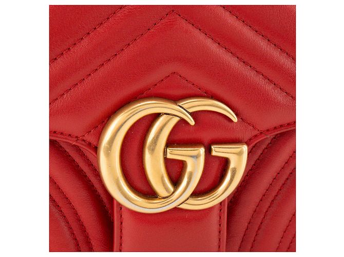 GUCCI - Borsa a tracolla GG Marmont medium Gucci in pelle chevron rossa Rosso - vista 5