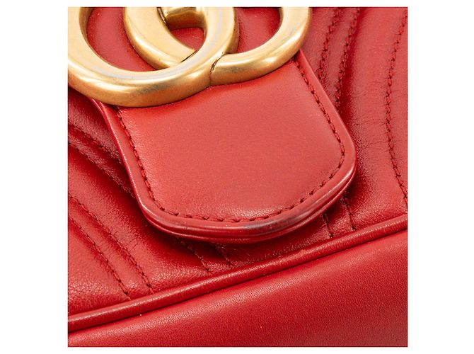 GUCCI - Borsa a tracolla GG Marmont medium Gucci in pelle chevron rossa Rosso - vista 6