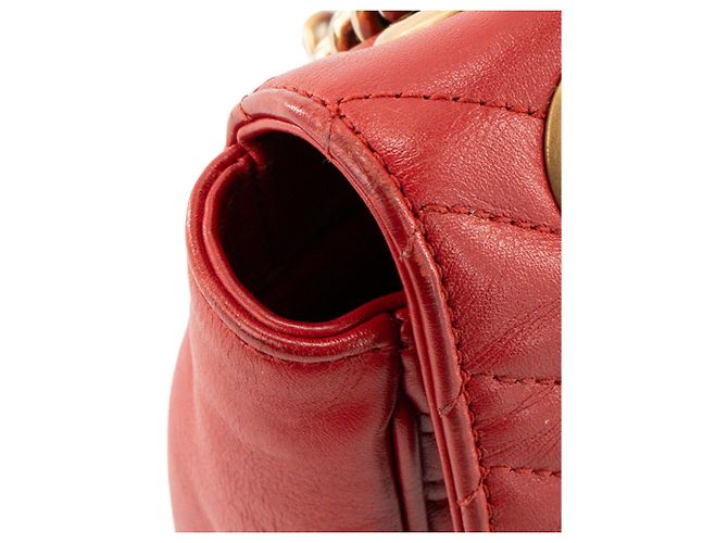 GUCCI - Borsa a tracolla GG Marmont medium Gucci in pelle chevron rossa Rosso - vista 7