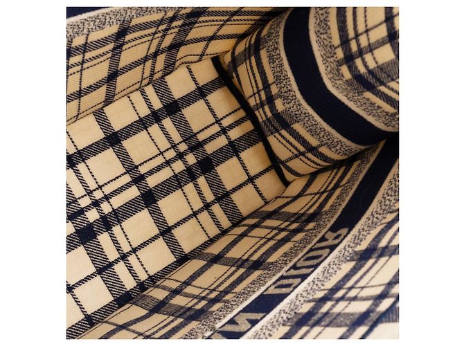 Autre Marque DIOR - Borsa Book Tote grande Dior in tela tartan blu navy e bianca - vista 8