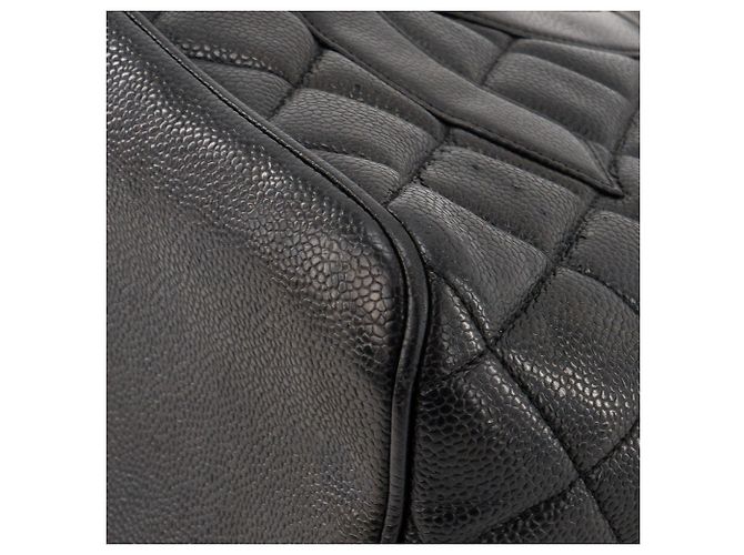 CHANEL - Borsa a mano Medaillon Chanel in pelle caviar nera Nero - vista 7