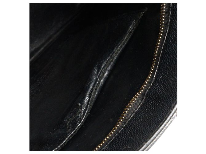 CHANEL - Borsa a mano Medaillon Chanel in pelle caviar nera Nero - vista 9
