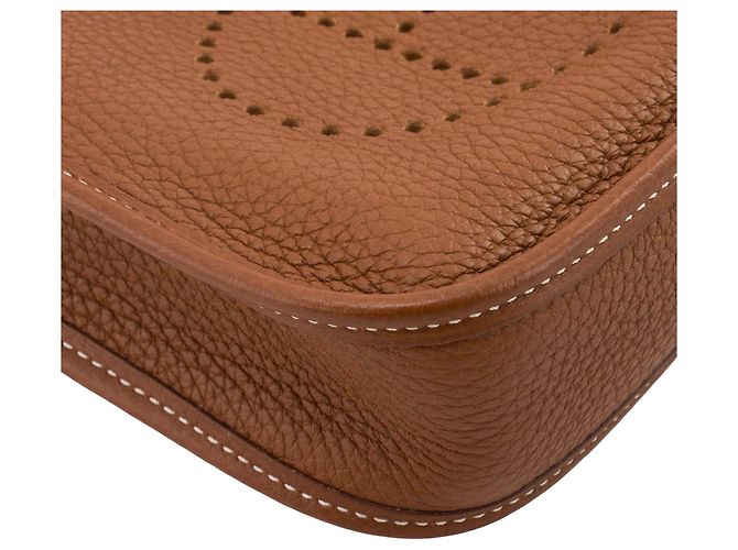 HERMÈS - Borsa a tracolla Evelyne 16 Hermès in pelle clémence marrone gold - vista 5