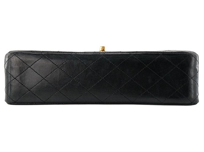 CHANEL - Vintage schwarze glatte Leder Classic/Timeless Chanel Schultertasche - Ansicht 4