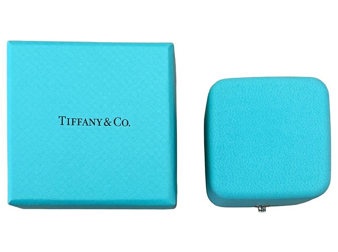 Anello Tiffany & Co. T&Co. in platino e diamanti - vista 5