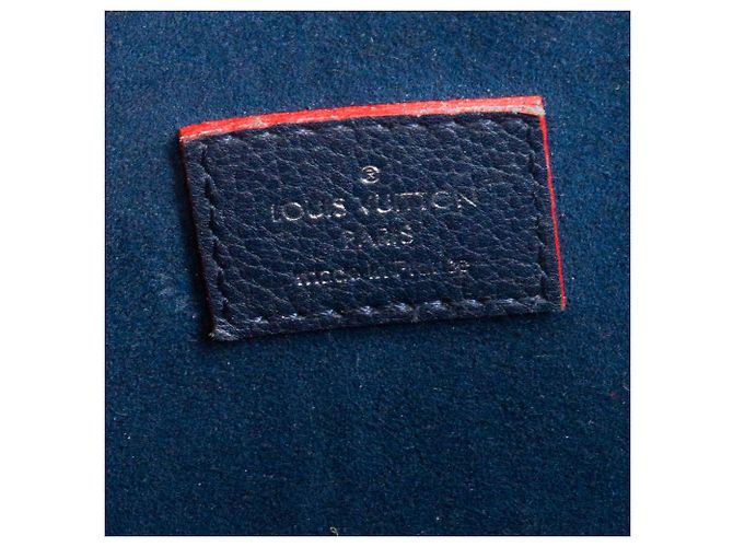 LOUIS VUITTON - Borsa Louis Vuitton Cabas Twist in pelle epi blu e rossa Blu navy - vista 11