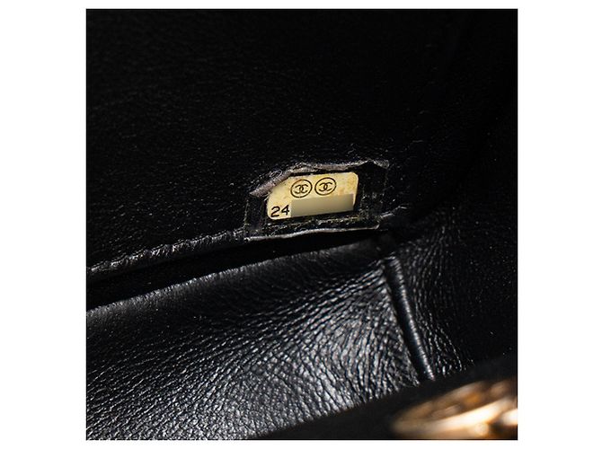 CHANEL - Borsa a tracolla Chanel Chevron Flap in pelle liscia nera edizione limitata Nero - vista 8