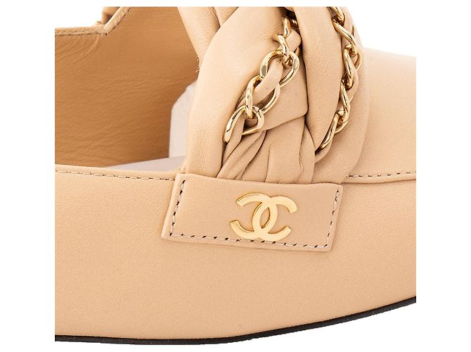 CHANEL - Mocassini Chanel in pelle liscia beige (T38) - vista 4