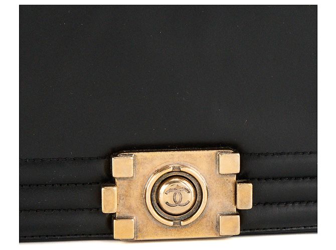 CHANEL - Borsa a tracolla Boy Mini Chanel in pelle liscia nera Nero - vista 5