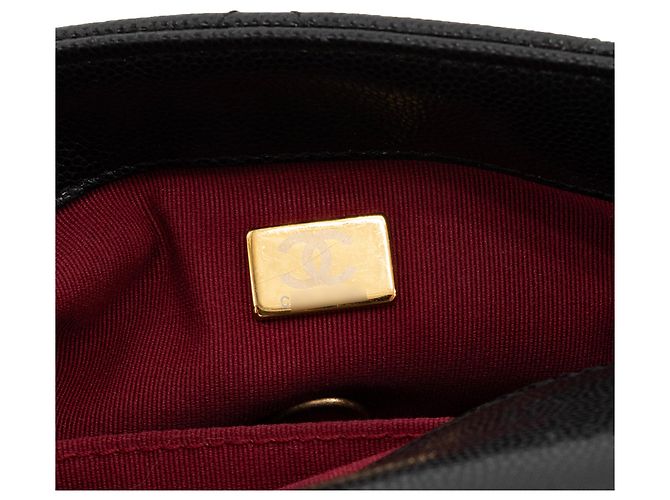 CHANEL - Borsa a tracolla Classic/Timeless mini Chanel in pelle caviar nera Nero - vista 10