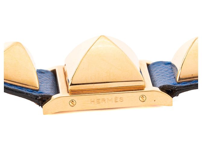 HERMÈS - Relógio Médor PM Hermès em couro grão azul e banhado a ouro - vista 4