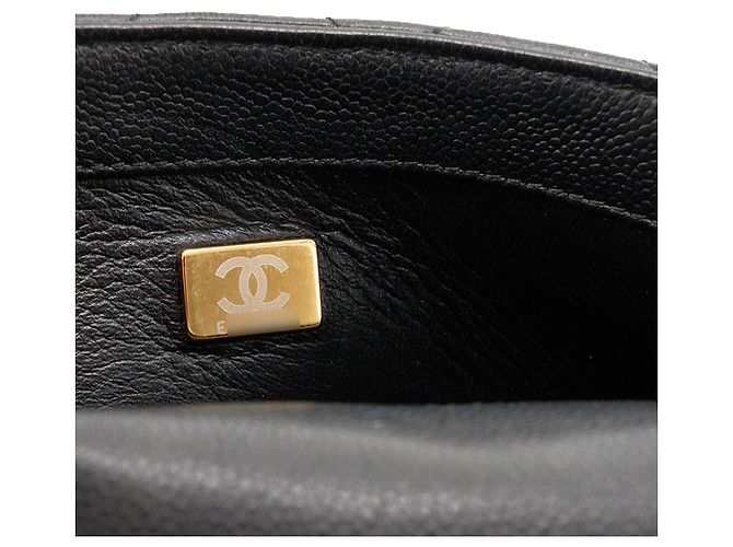 CHANEL - Borsa a tracolla Classique/Timeless Heart Crush in pelle martellata nera Nero - vista 10