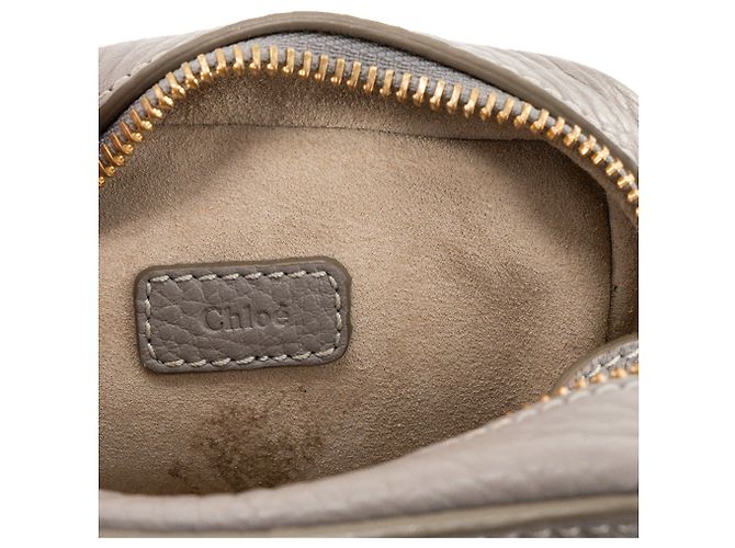 CHLOÉ - Marcie mini Chloé Schultertasche aus grauem Narbenleder - Ansicht 6