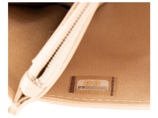 CHANEL - Borsa a tracolla Wallet On Chain 19 in pelle liscia beige - vista 9