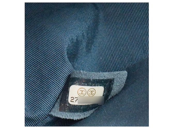 CHANEL - Borsa a tracolla Boy Chanel in pelle liscia blu grigio - vista 11