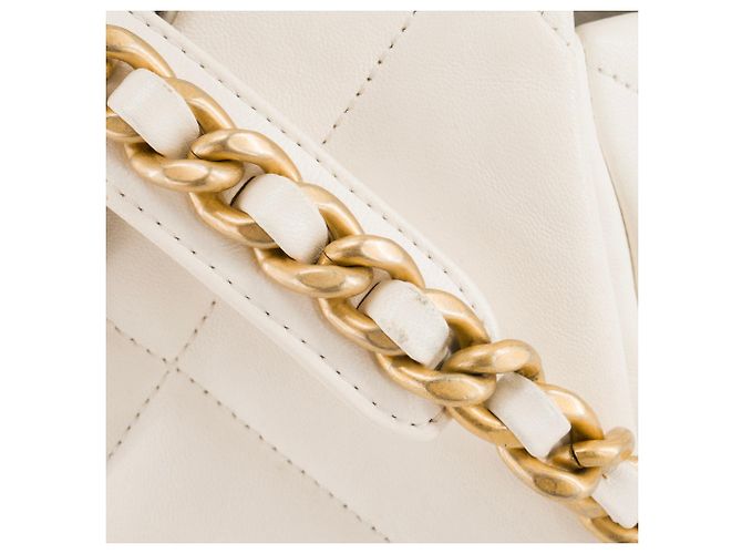 CHANEL - Borsa a tracolla Chanel 19 in pelle liscia bianca Bianco - vista 9