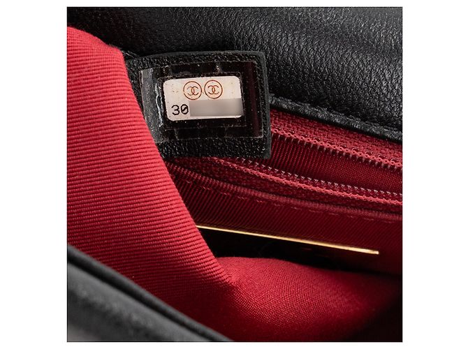 CHANEL - Borsa a tracolla Chanel 19 in pelle liscia nera Nero - vista 8