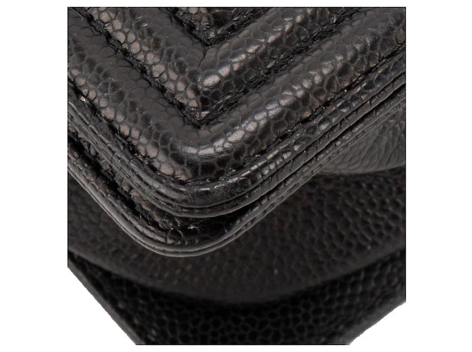 CHANEL - Borsa a tracolla Boy Large Chanel in pelle caviar nera Nero - vista 7
