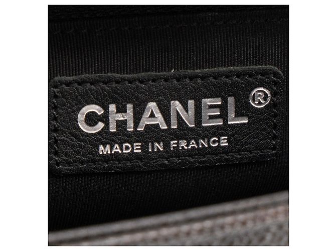 CHANEL - Borsa a tracolla Boy Large Chanel in pelle caviar nera Nero - vista 8