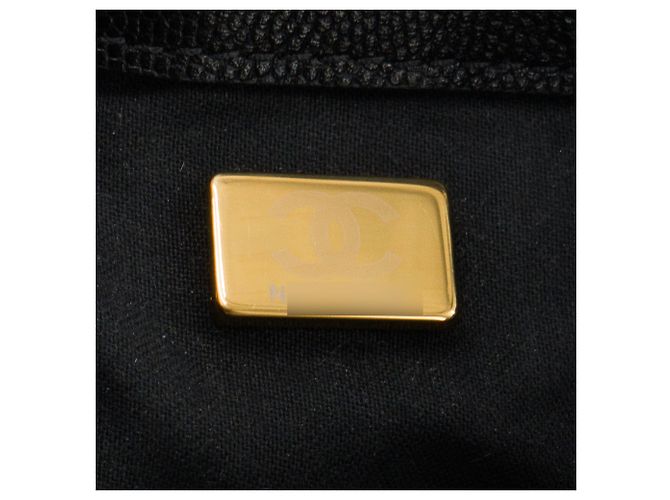 CHANEL - Borsa a tracolla Chanel 25 medium in pelle martellata nera Nero - vista 11