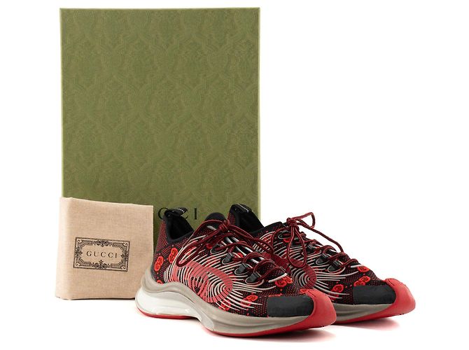GUCCI - Sneakers Run Gucci in tela monogrammata rossa e nera (T45) Nero - vista 8