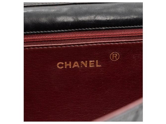 CHANEL - Borsa a tracolla Classic/Timeless Simple Flap in pelle liscia nera vintage Nero - vista 10