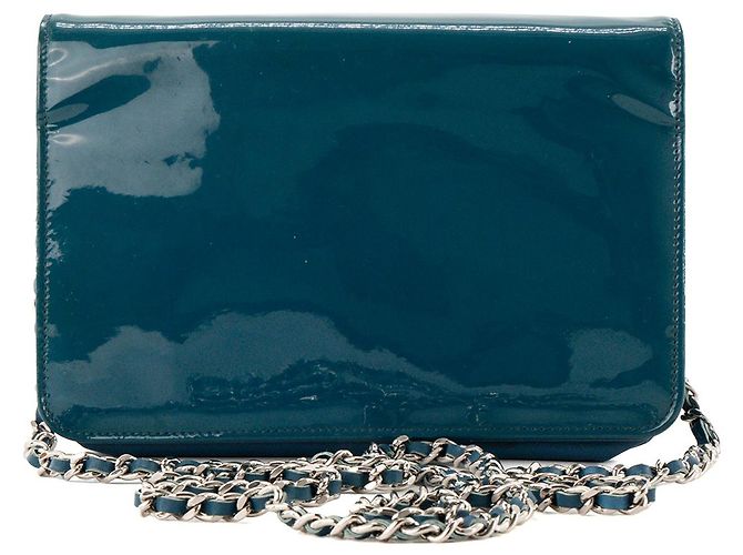 CHANEL - Borsa a tracolla Chanel Wallet On Chain in pelle verniciata blu - vista 3