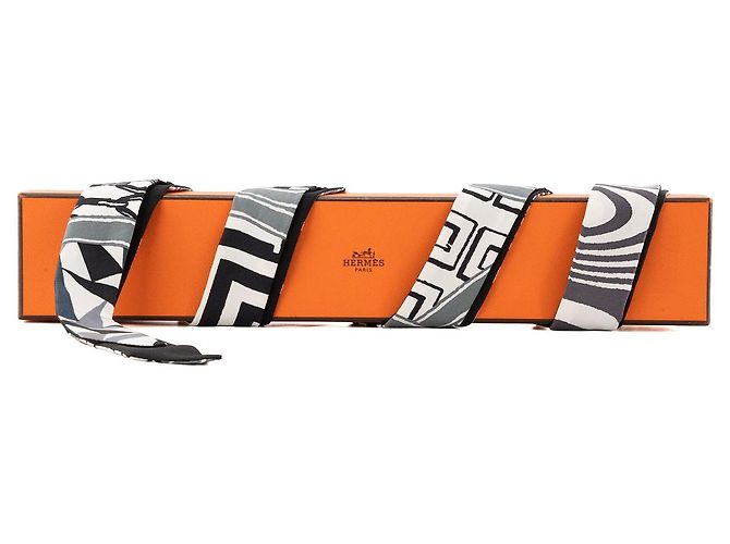 HERMÈS - Twillon Jeu de Soie Hermès in seta nera, bianca e grigia Nero - vista 3