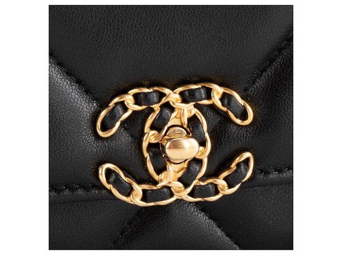 CHANEL - Borsa a tracolla Wallet On Chain 19 in pelle liscia nera Nero - vista 5