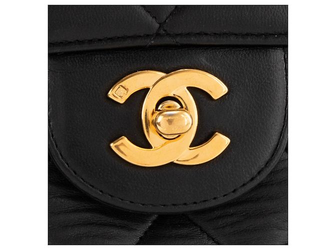 CHANEL - Vintage Double Side Classic/Timeless Schultertasche aus schwarzem Glattleder - Ansicht 5