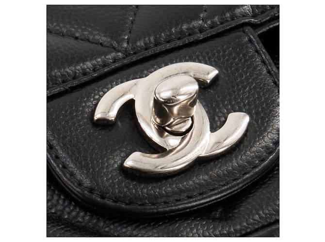 CHANEL - Borsa a tracolla Classique/Timeless Mini Square Chanel in pelle caviar nera Nero - vista 5