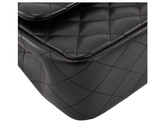 CHANEL - Borsa a tracolla Classique/Timeless Jumbo Chanel in pelle liscia nera Nero - vista 9
