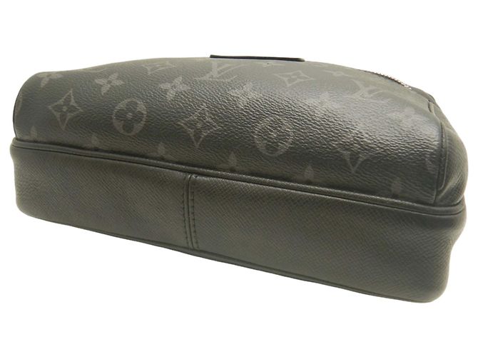 Borsa a tracolla Louis Vuitton Monogram Taigarama Outdoor Nera Nero - vista 12