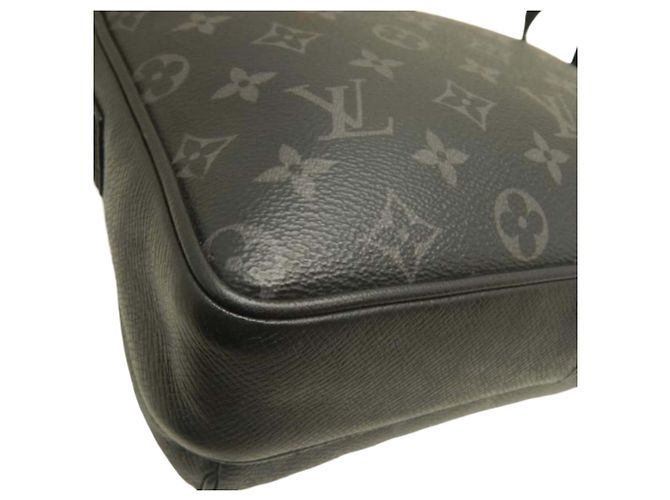 Borsa a tracolla Louis Vuitton Monogram Taigarama Outdoor Nera Nero - vista 16