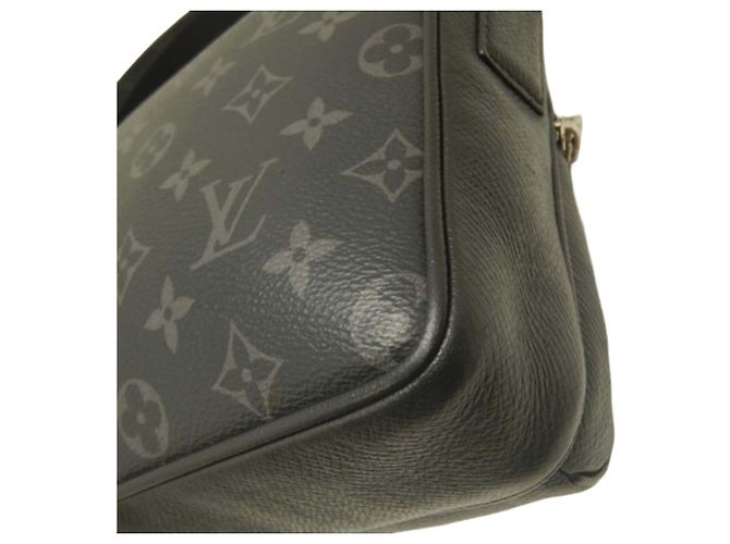 Borsa a tracolla Louis Vuitton Monogram Taigarama Outdoor Nera Nero - vista 17