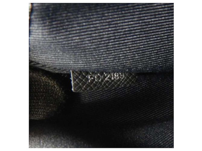 Borsa a tracolla Louis Vuitton Monogram Taigarama Outdoor Nera Nero - vista 4