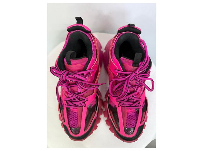 Sneakers Balenciaga Track Rosa e Nero - vista 2