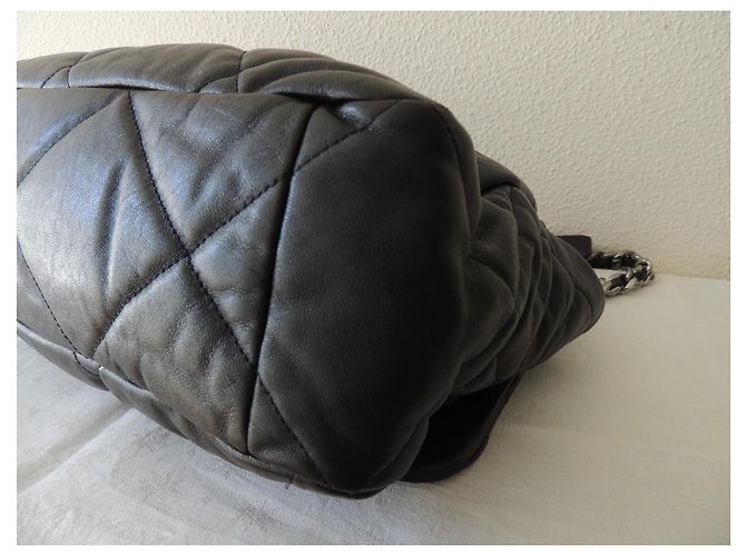 Borsa a tracolla Chanel 19 in pelle matelassé nera Nero - vista 6