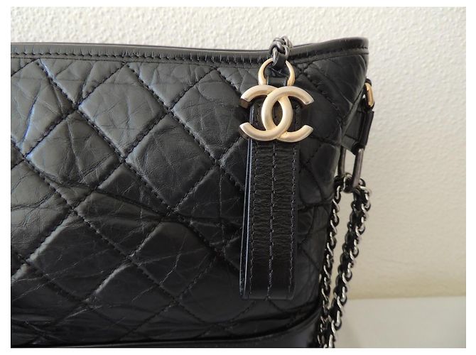 Borsa Chanel Gabrielle Hobo in Pelle Nera, Modello Medio Nero - vista 3