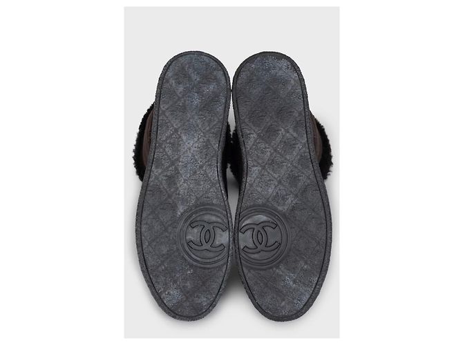 CHANEL braune Wildlederstiefel mit Pelzfutter - EU 37 gebraucht - Ansicht 5