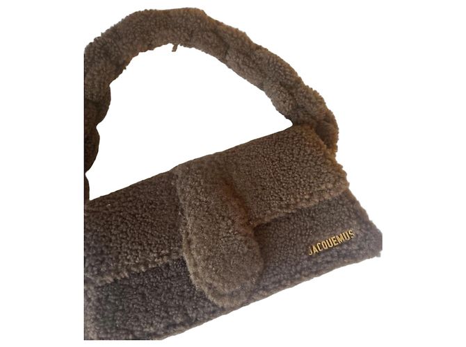 Jacquemus Handtasche aus braunem Shearling - Ansicht 2