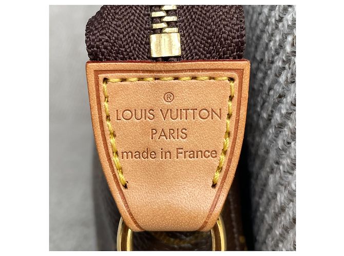 Louis Vuitton Mini Pochette Accessoires Monogram Marrom - vista 10