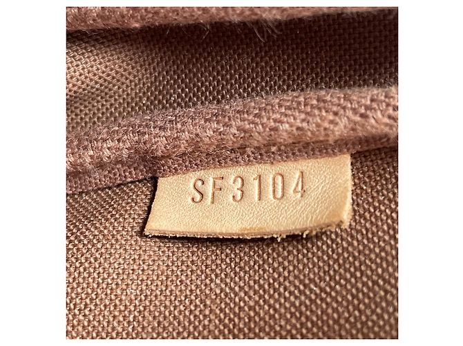 Louis Vuitton Mini Pochette Accessoires Monogram Marrom - vista 13