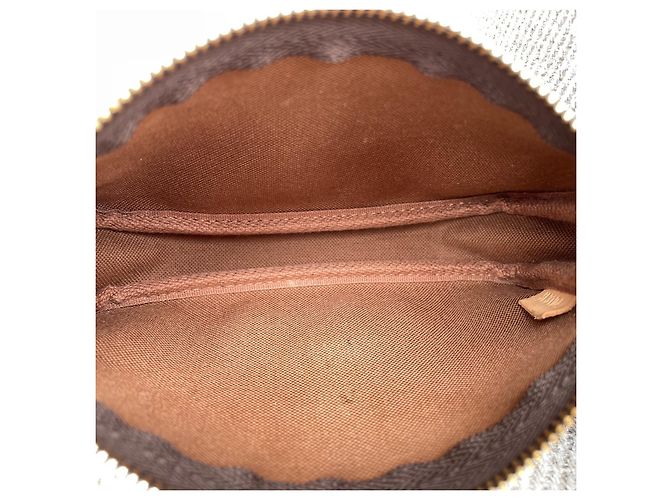 Louis Vuitton Mini Pochette Accessoires Monogram Marrom - vista 14