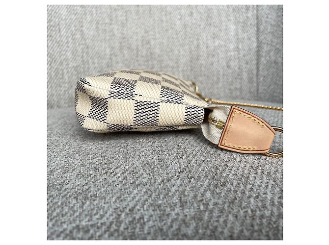 Louis Vuitton Mini Pochette Accessoires Damier Azur Blanco Azul - vista 6