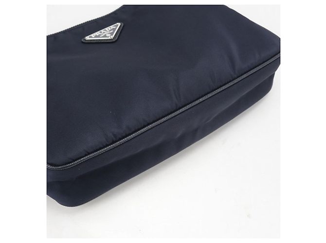 Borsa a tracolla Prada da uomo in Re-NYLON blu navy - vista 7
