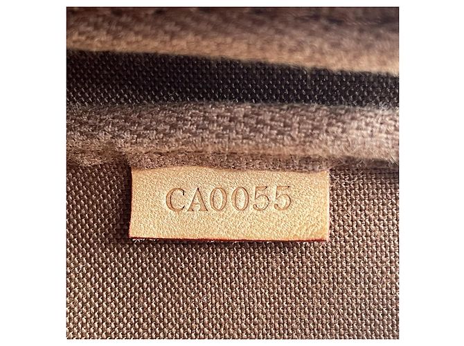 Louis Vuitton Pochette Accessoires Monogram Marron - vue 15