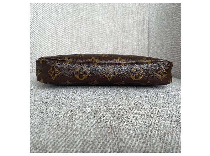 Louis Vuitton Pochette Accessoires Monogram Marron - vue 6